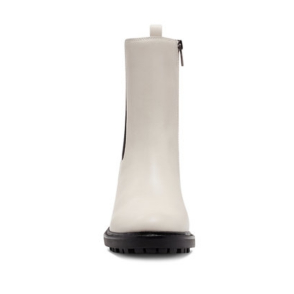 Vince Camuto Off White Leather Kourtly Booties - Picture 5 of 8
